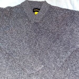 Cabelas V-neck sweater size XL gray